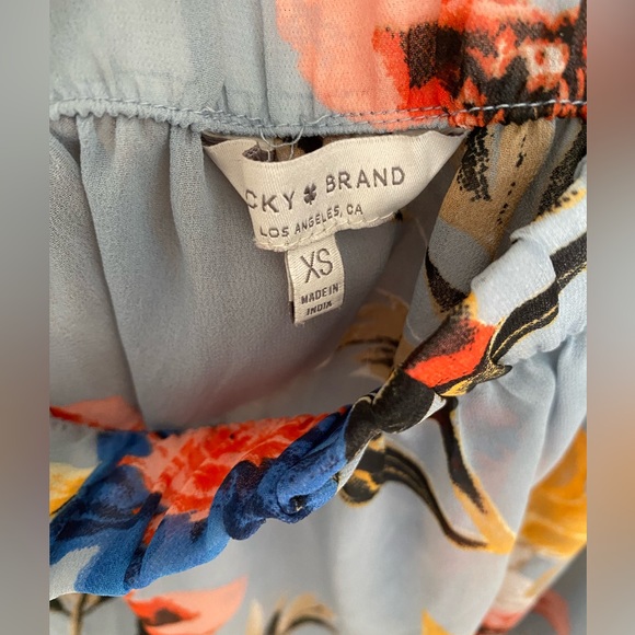 Off the shoulder chiffon floral top - Picture 2 of 2